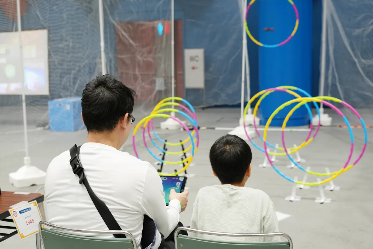 Drone experience by our group company, NS・Computer Service