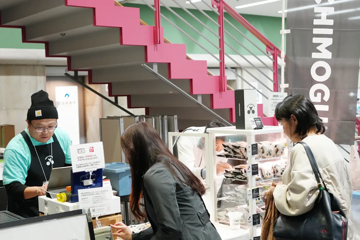 MOCHIMOGU, offered by our group company, Nissei Service